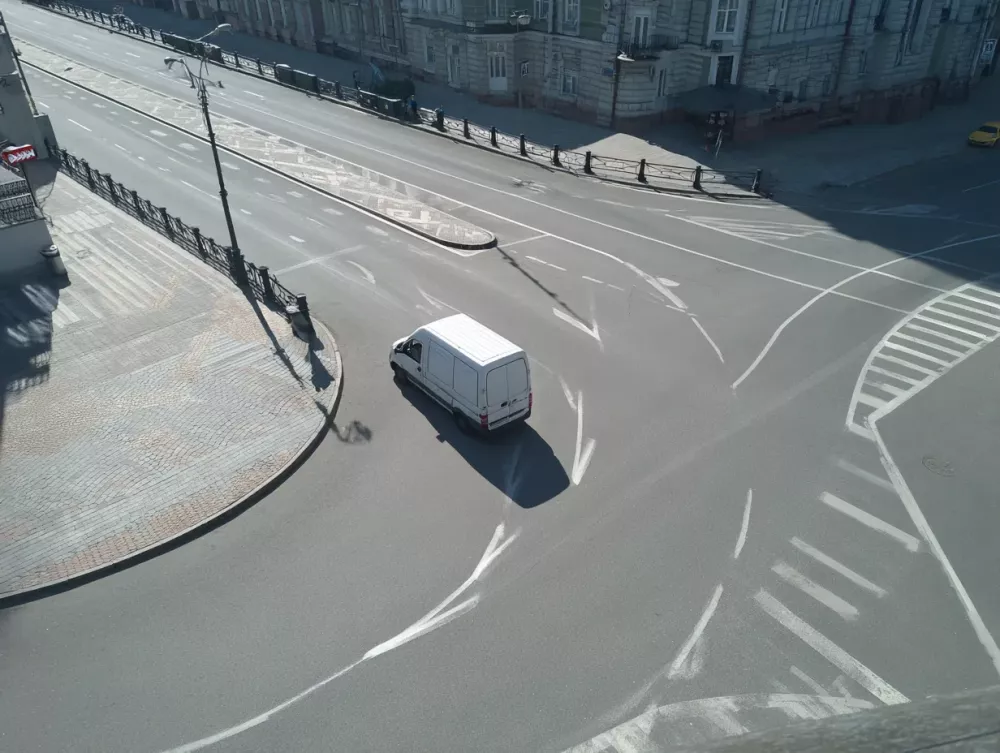 Несоблюдение ПДД при движении задним ходом, развороте и перестроении: ответственность и защита водителя